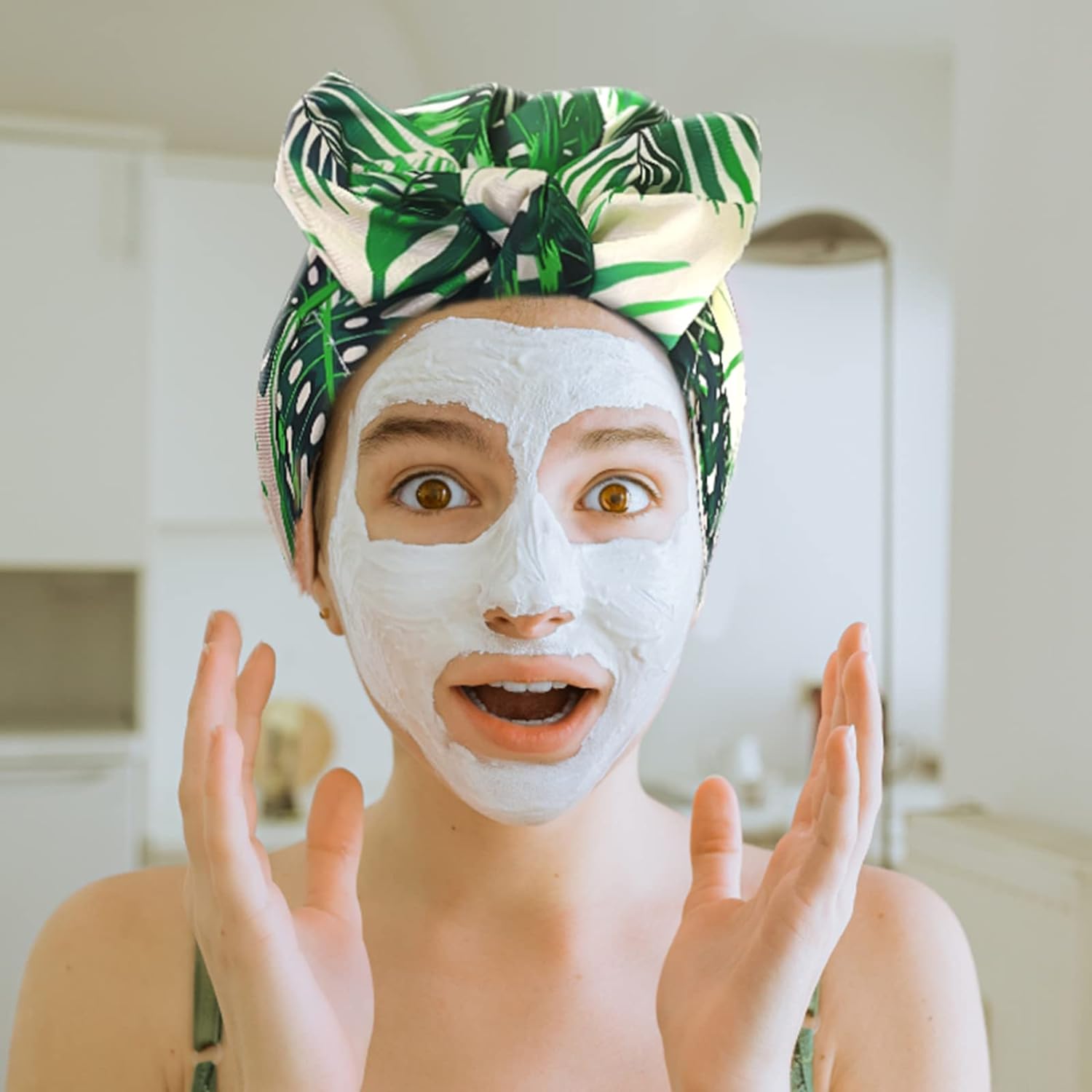 YAJCAJO Shower Cap, Cotton Lining, Keeps Hair Dry, 4 Pieces Waterproof Shower Cap, Reusable Bath Shower Caps for Women Long Hair