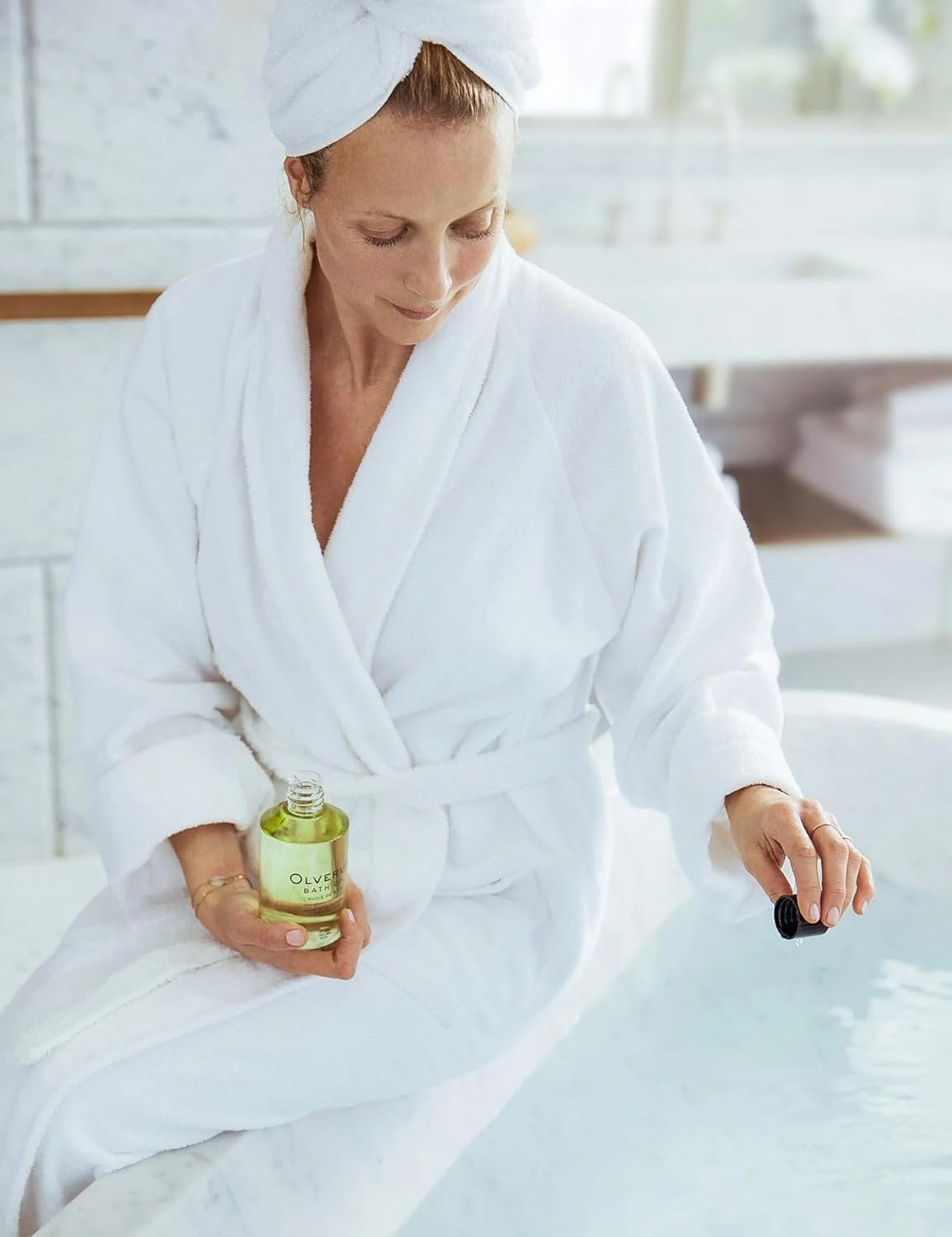 OLVERUM - Natural Bath Oil | Vegan, Cruelty-Free, Revitalizing Clean Beauty Bath Oil (4.25 fl oz | 125 ml)