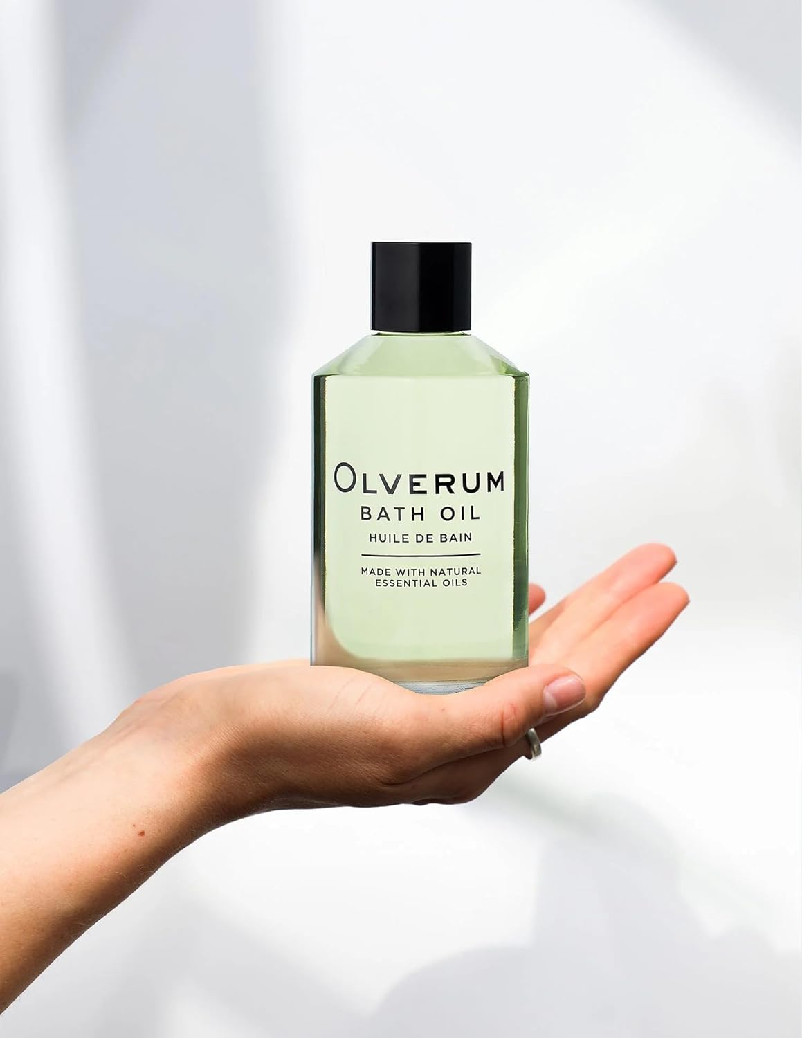 OLVERUM - Natural Bath Oil | Vegan, Cruelty-Free, Revitalizing Clean Beauty Bath Oil (4.25 fl oz | 125 ml)