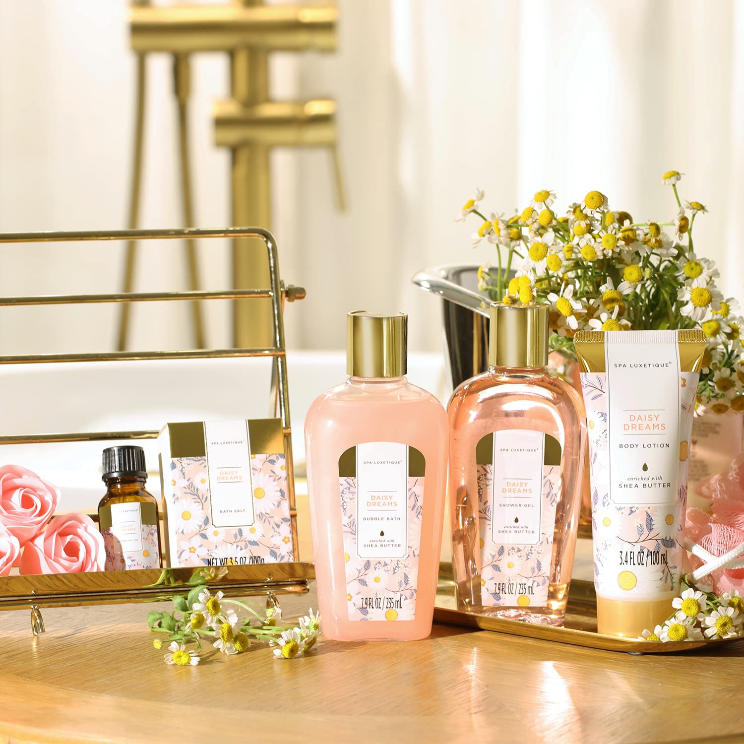 Spa Kit for Women Gift Set, Spa Luxetique Bath and Body Gift Sets for Women, 8pcs Daisy Body Wash Set with Bubble Bath, Body Lotion, Birthday Gifts for Women, Christmas Bath Gifts Spa Set