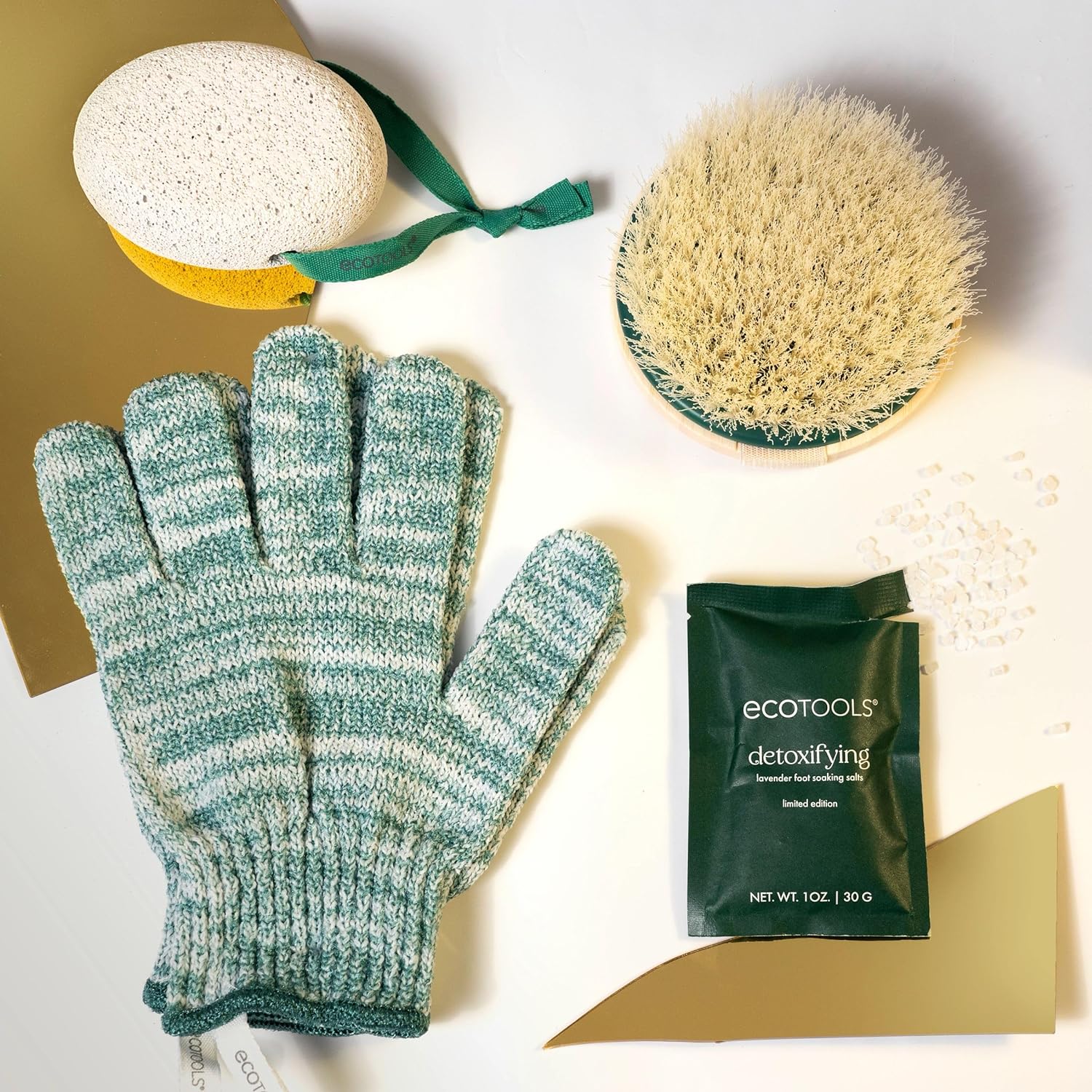 EcoTools Dry Body Brush, for Post Shower & Bath Skincare Routine, Removes Dirt & Promotes Blood Circulation, Helps Reduce Appearance of Cellulite, Eco-Friendly, Vegan & Cruelty-Free, 1 Count